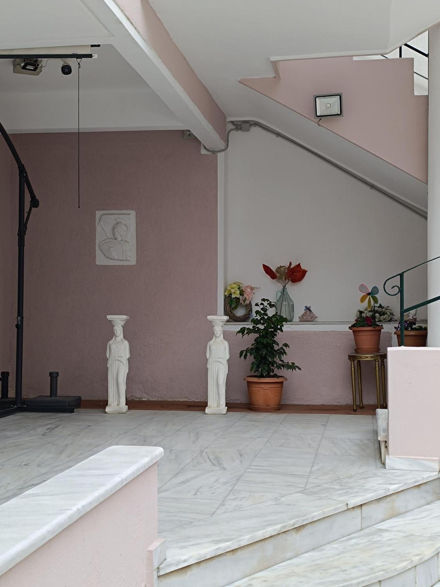 Spacious Apartment Corinth Buitenkant foto