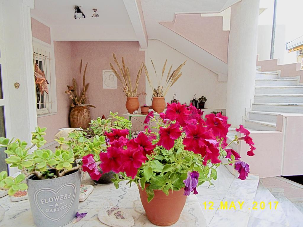 Spacious Apartment Corinth Buitenkant foto